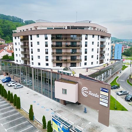 City Center Accommodation - 308 Resicabánya Kültér fotó